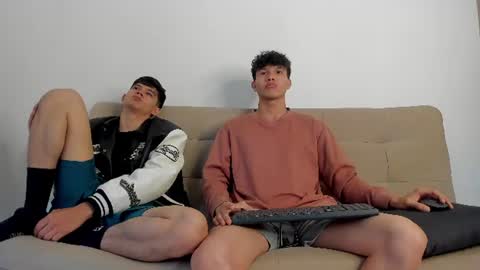 yizus_bonz online show from 8, 6, 2026