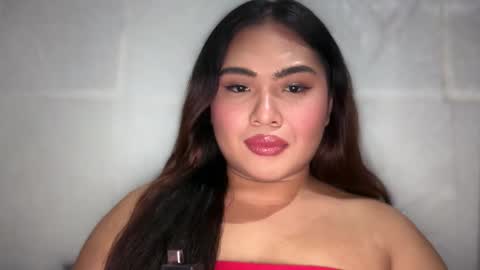 yllana love online show from 16, 12, 2025