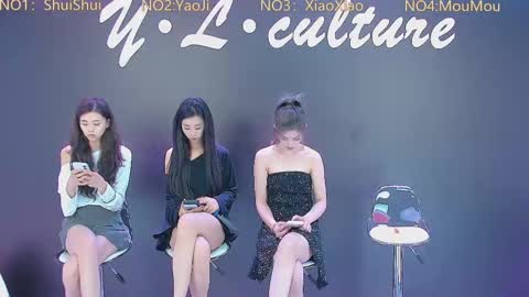 Snapshot of ylwh001 chatting on 8, 9, 2025 ylwh001 online show from 8, 9, 2025