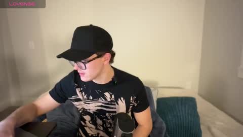 yngdesire1 online show from 17, 3, 2026