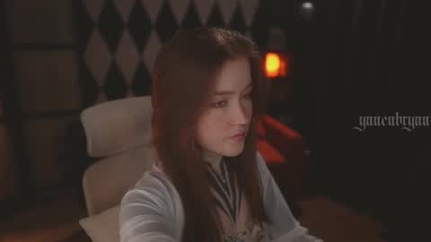 ynnenbrynn online show from 9, 9, 2025