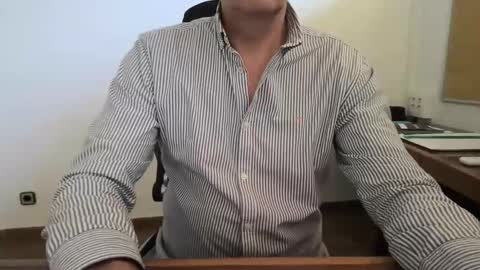 Snapshot of yo47 chatting on 17, 11, 2025 Yo47 online show from 17, 11, 2025