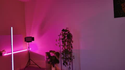 yoka_paradoxxx online show from 6, 10, 2025