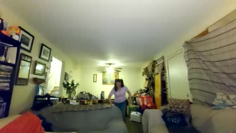 Snapshot of yokojoe chatting on 18, 10, 2025 YokoJoe online show from 18, 10, 2025