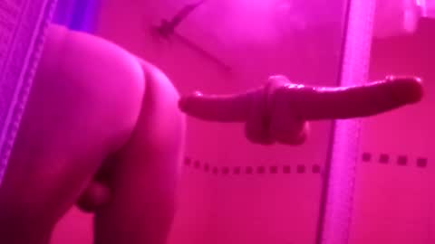 Snapshot of yolodildo chatting on 14, 9, 2025 Yolodildo online show from 14, 9, 2025