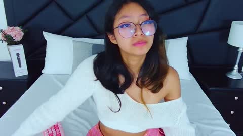 Snapshot of yommi_winx chatting on 7, 2, 2025 Yommi Winx online show from 7, 2, 2025