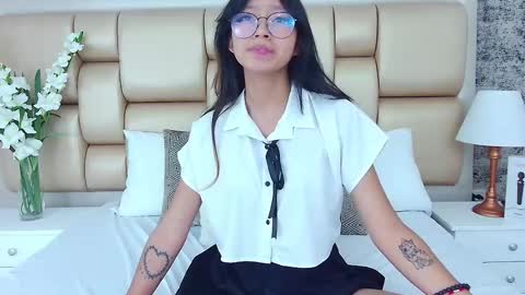 Snapshot of yommi_winx chatting on 8, 3, 2025 Yommi Winx online show from 8, 3, 2025