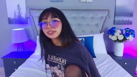 Snapshot of yommi_winx chatting on 9, 9, 2025 Yommi Winx online show from 9, 9, 2025
