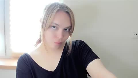 yomoyoo online show from 23, 2, 2025