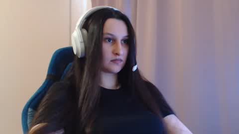 Sophie online show from 8, 4, 2026
