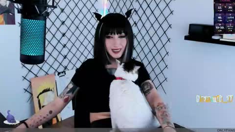 Snapshot of yoshino_san chatting on 22, 11, 2025 you can call me Andy or yoshi 3 online show from 22, 11, 2025