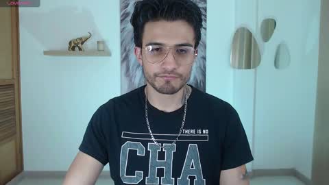 yoshy_man online show from 8, 1, 2025