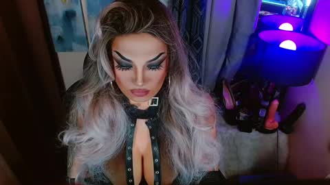 QUEEN MADISON  online show from 21, 5, 2026