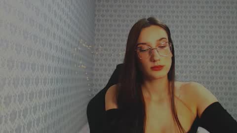 Snapshot of your_best_foxxx chatting on 8, 11, 2025 Milla online show from 8, 11, 2025