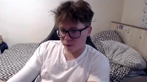 Snapshot of your_boyfriend123 chatting on 23, 7, 2026 Max online show from 23, 7, 2026