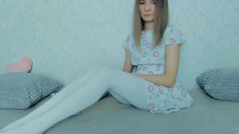 Lily online show from 18, 2, 2025
