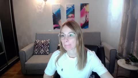 Snapshot of your_crush_12 chatting on 15, 10, 2025 your_crush_12 online show from 15, 10, 2025