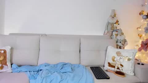 Snapshot of your_favorite_doll_ chatting on 13, 12, 2024 Eliza online show from 13, 12, 2024