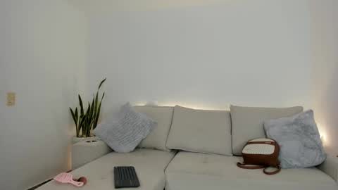 Snapshot of your_favorite_doll_ chatting on 19, 2, 2025 Eliza online show from 19, 2, 2025