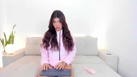 Snapshot of your_favorite_doll_ chatting on 6, 3, 2025 Eliza online show from 6, 3, 2025