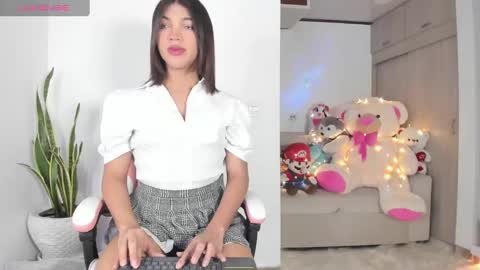 Snapshot of your_favorite_doll_ chatting on 11, 9, 2025 Eliza online show from 11, 9, 2025