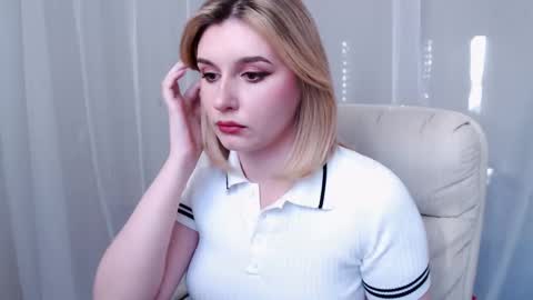 Snapshot of your_freya chatting on 9, 3, 2025 Freya online show from 9, 3, 2025