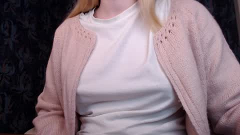 Snapshot of your_freya chatting on 4, 4, 2026 Freya online show from 4, 4, 2026