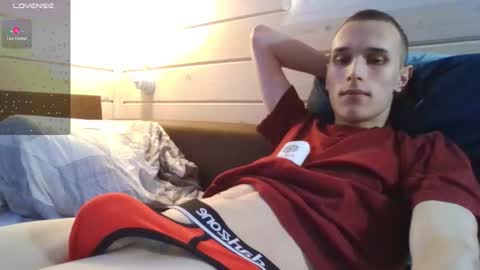 Snapshot of your_honeyy chatting on 4, 3, 2026 Mark online show from 4, 3, 2026