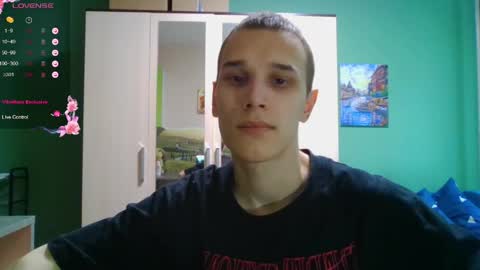 Snapshot of your_honeyy chatting on 4, 4, 2026 Mark online show from 4, 4, 2026
