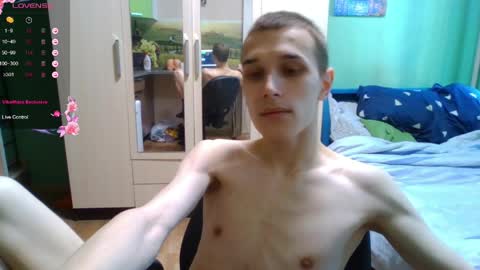Snapshot of your_honeyy chatting on 11, 4, 2026 Mark online show from 11, 4, 2026
