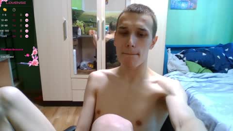 Snapshot of your_honeyy chatting on 11, 4, 2026 Mark online show from 11, 4, 2026