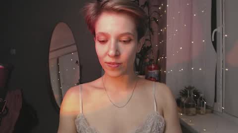 Alex and Kris long hair online show from 16, 12, 2024