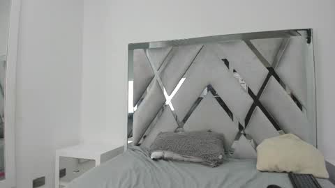 your_lady_milf online show from 3, 2, 2025