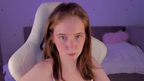 Snapshot of your_lazy_kitty chatting on 11, 10, 2025 Karina online show from 11, 10, 2025
