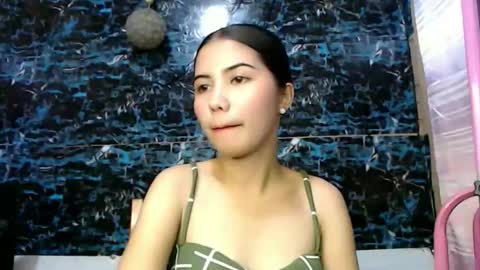your_petite_miah07 online show from 23, 2, 2026