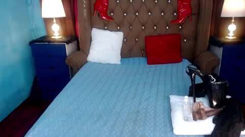 Casie online show from 6, 1, 2025