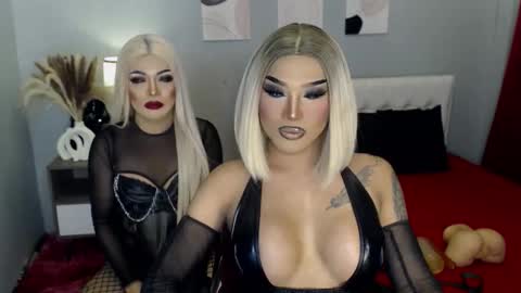 TRICXIEBELLE online show from 15, 9, 2025