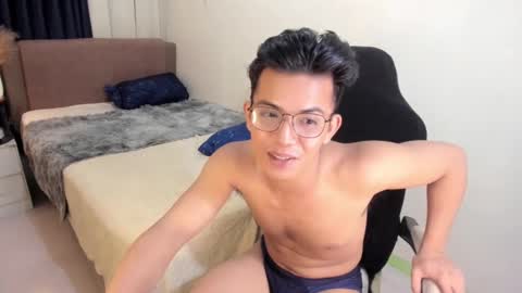 yourasian_bradley online show from 2, 3, 2025