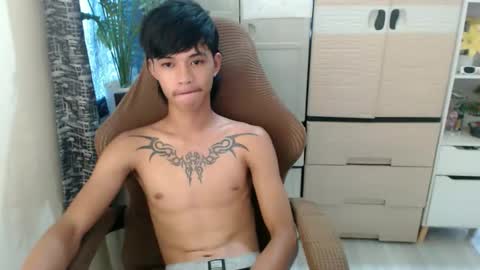 yourasian_eric online show from 14, 4, 2026