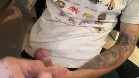 Snapshot of yourboo25 chatting on 8, 2, 2026 yourboo25 online show from 8, 2, 2026