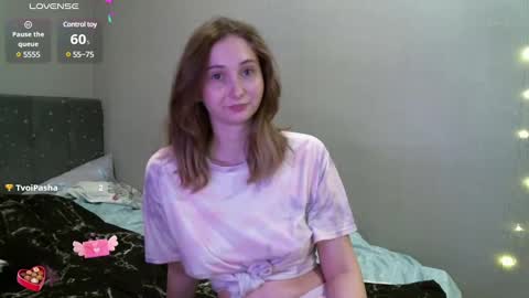Snapshot of yourcreamyister chatting on 24, 2, 2025 creamysister online show from 24, 2, 2025