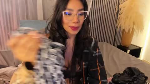 Selena online show from 26, 2, 2025