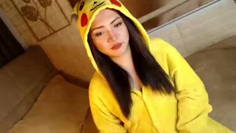 JEN  online show from 5, 12, 2025