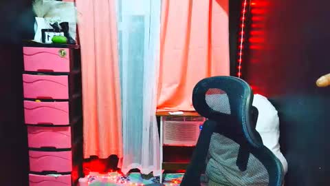 yourdirtygirl_lyla online show from 2, 2, 2026