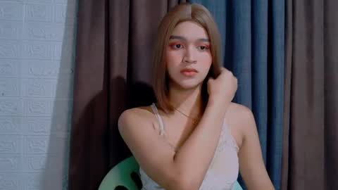 yourdirtygirlxoxo online show from 27, 4, 2026