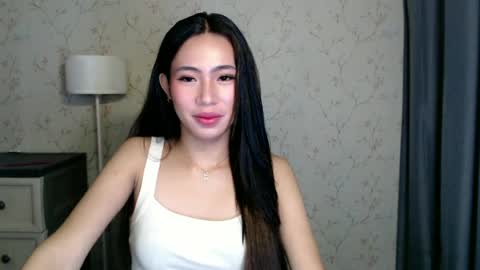 Snapshot of yourdreamgirlgwen chatting on 7, 7, 2026 GWENI online show from 7, 7, 2026