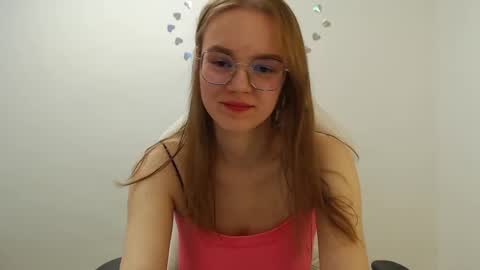 Snapshot of yourdreamray chatting on 4, 10, 2025 Lana online show from 4, 10, 2025