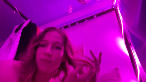 Snapshot of youreinheaven chatting on 28, 10, 2025 youreinheaven online show from 28, 10, 2025