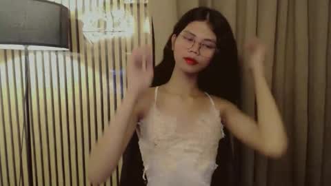 Vivian online show from 28, 10, 2025