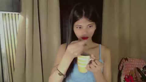 Vivian online show from 8, 3, 2026